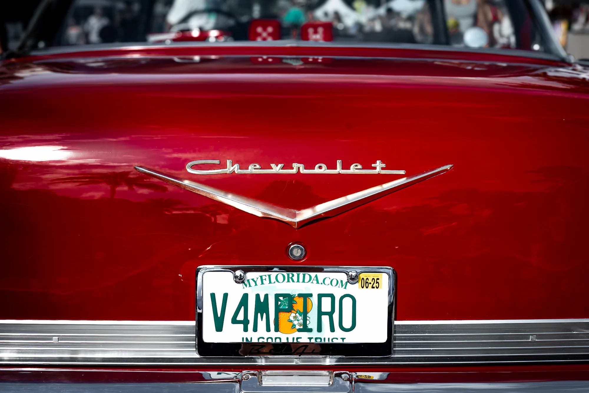 Chevrolet Bel Air — Chevrolet V emblem and Florida plate on the rear
