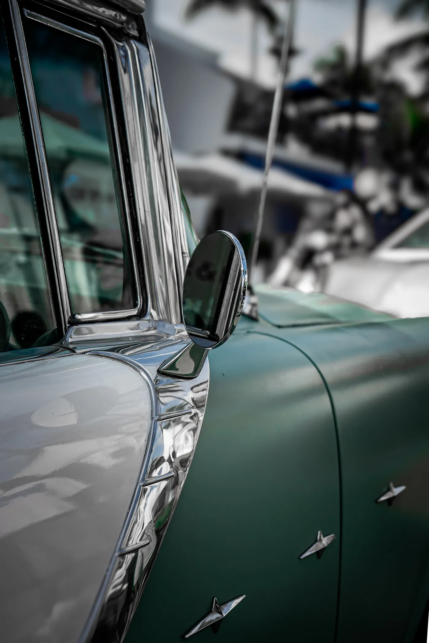 A classic profile along the boulevard