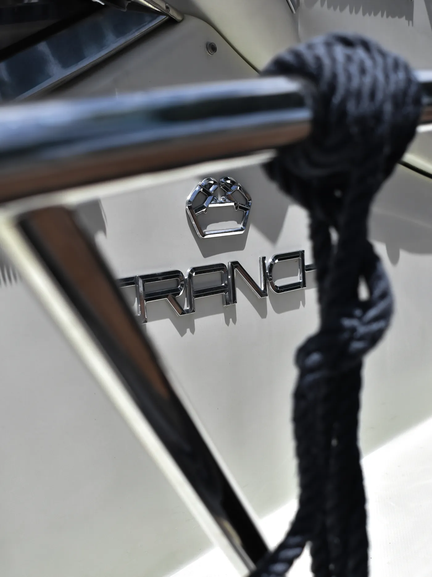 Cranchi bow and cleat detail