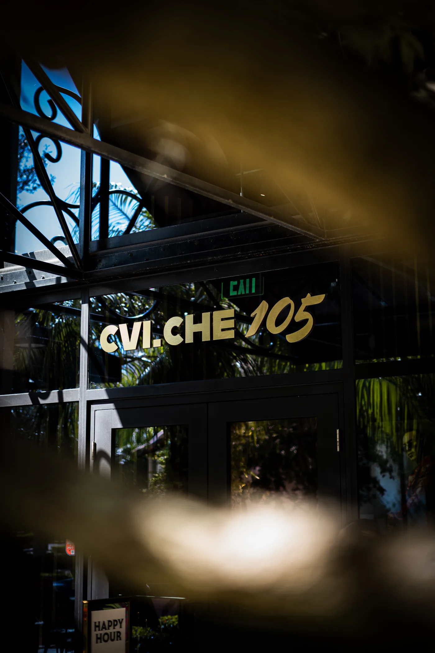 The black CVI.CHE 105 sign