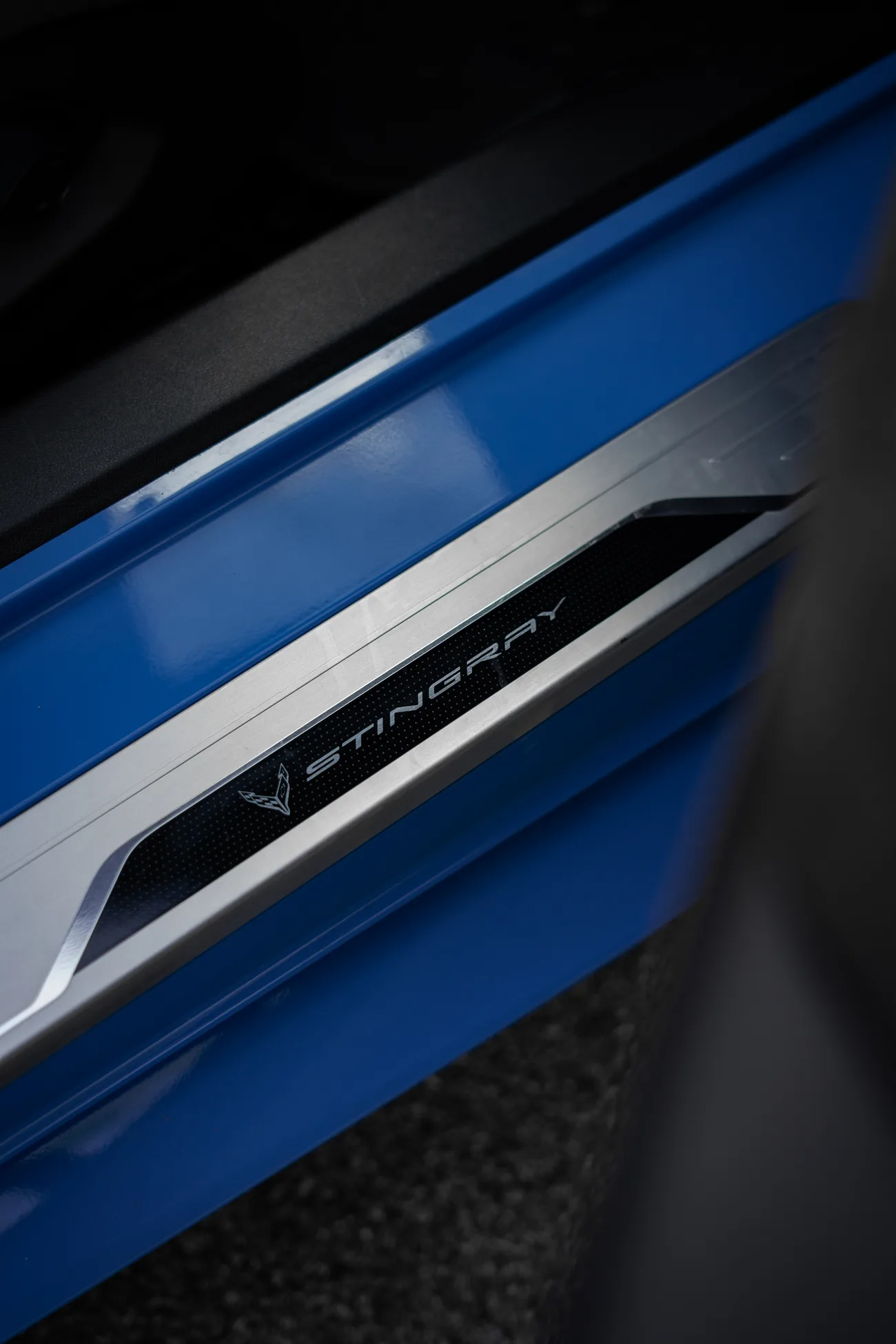 Corvette Stingray — Stingray door-sill detail